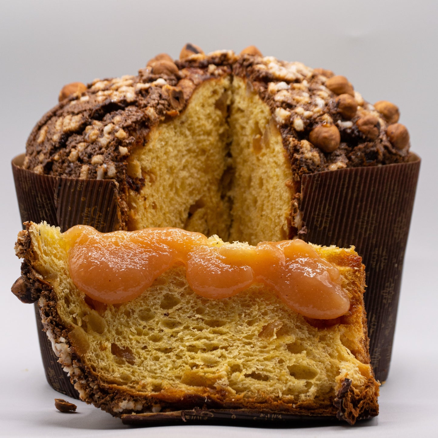 PANETTONE POMPELMO ROSA E PESCA CON CON CREMA SPALMABILE