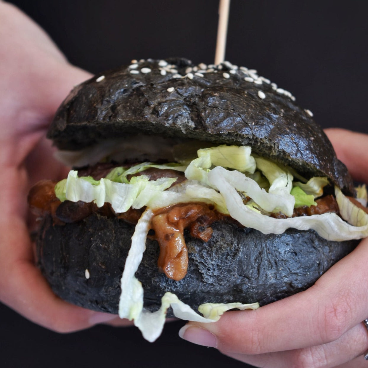 BUNS AL CARBONE VEGETALE PER HAMBURGER