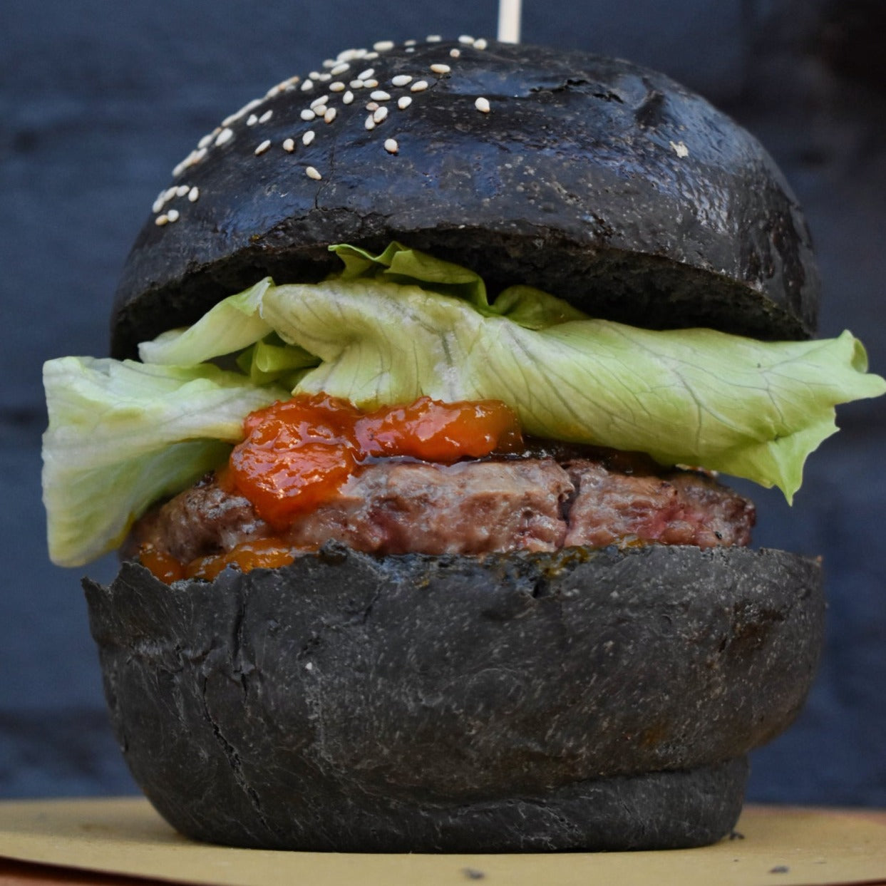BUNS AL CARBONE VEGETALE PER HAMBURGER